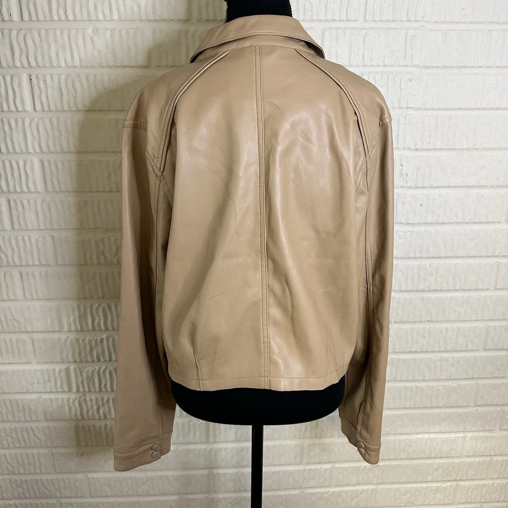 NWT BLANKNYC Faux Leather‎ Cropped Trucker Jacket Beige XL Cropped Old Money